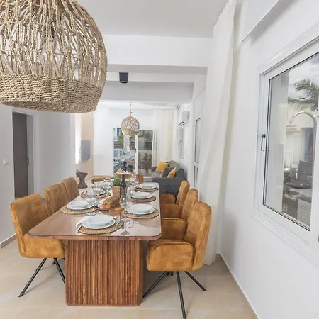 Evelmar Villa *
