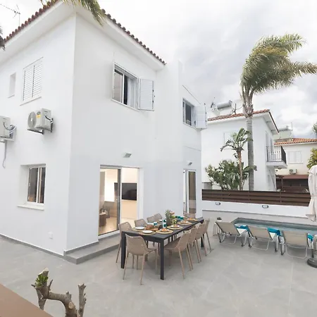 Evelmar Villa